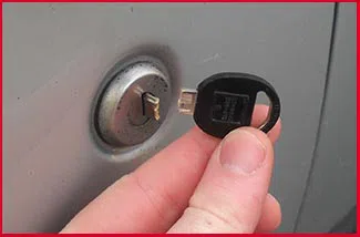 Woodbridge Locksmith Service Woodbridge, VA 703-663-7324 - 1-broken-key